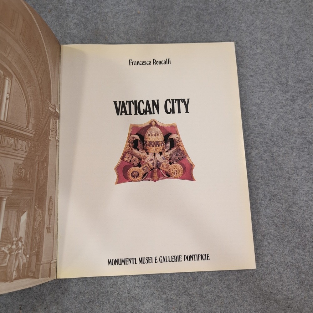 Vatican City Monumenti Musei e Gallerie Pontificie Francesco Roncalli 1981 Book - Picture 3 of 4